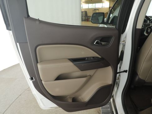 Used 2015 GMC Canyon SLT w/ Driver Alert Package image 17