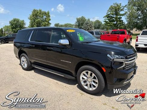 Used 2023 Chevrolet Suburban Premier AWD/4WD image 2