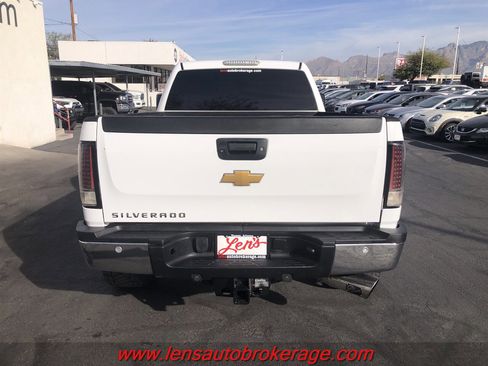 Used 2014 Chevrolet Silverado 2500 LT w/ Interior Plus Package image 7