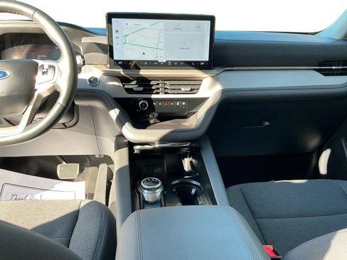 Used 2025 Ford Explorer Active image 11