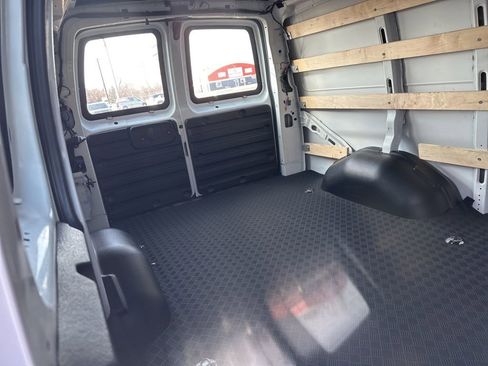 Used 2024 GMC Savana 2500 w/ Driver Convenience Package image 28
