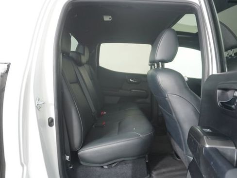 Used 2021 Toyota Tacoma TRD Off-Road w/ TRD Premium Off Road Package image 38