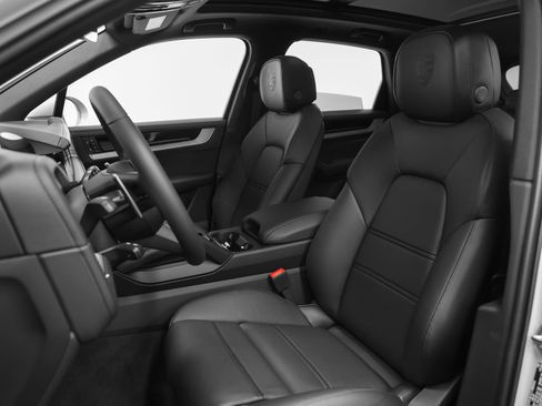 New 2026 Porsche Cayenne image 5