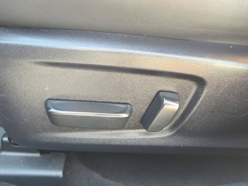 Certified 2023 Lexus IS 300 w/ Comfort Package RWD image 10