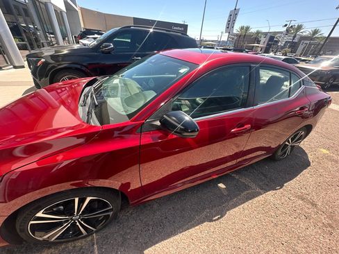 Used 2022 Nissan Sentra SR w/ SR Premium Package FWD image 6