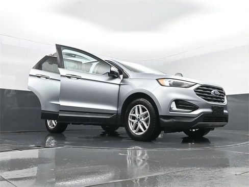 Used 2022 Ford Edge SEL image 32