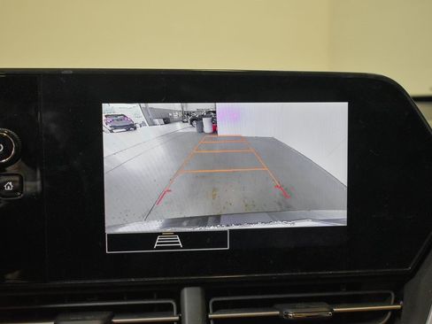 Used 2024 Chevrolet Trax LS w/ LS Convenience Package image 16