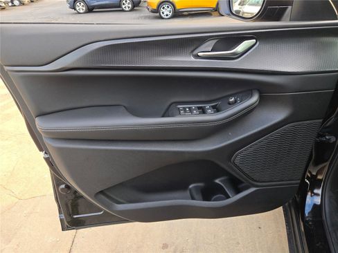 New 2025 Jeep Grand Cherokee Laredo w/ MOPAR Finishing Package image 21