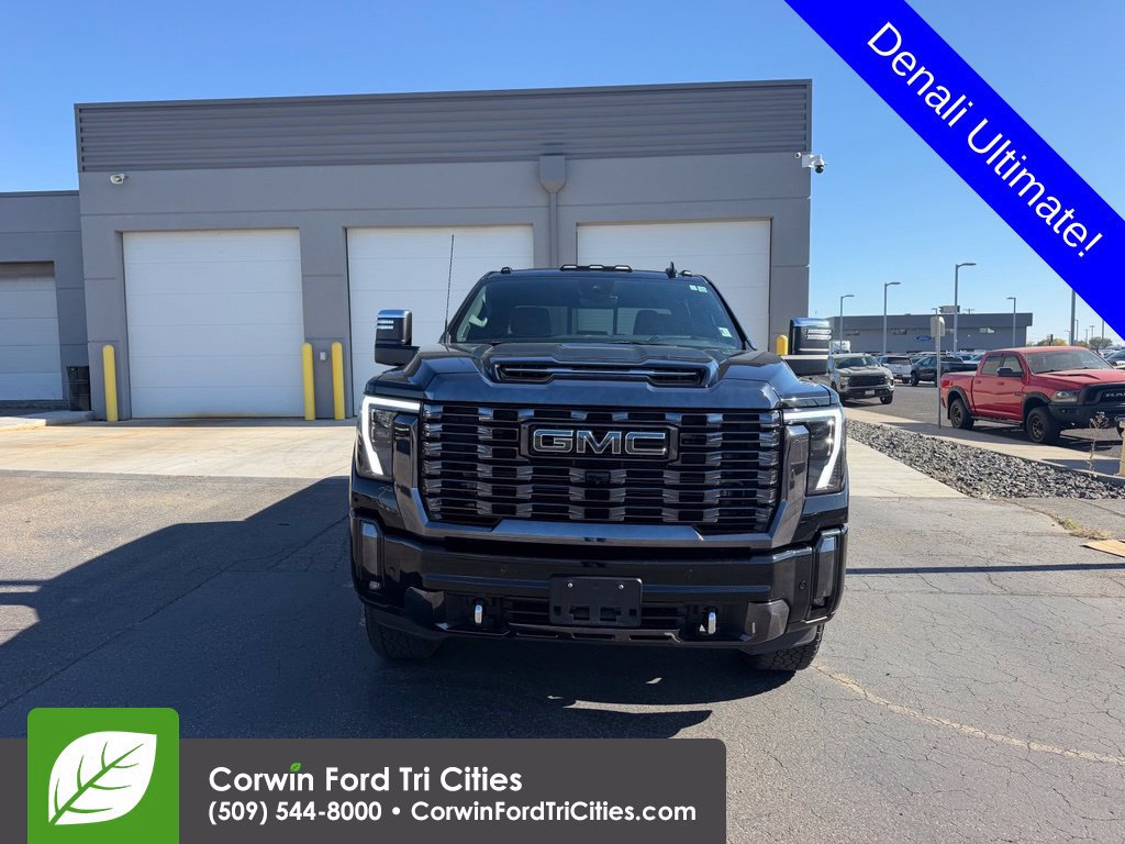 Used 2024 GMC Sierra 2500 Denali Ultimate AWD/4WD image 3