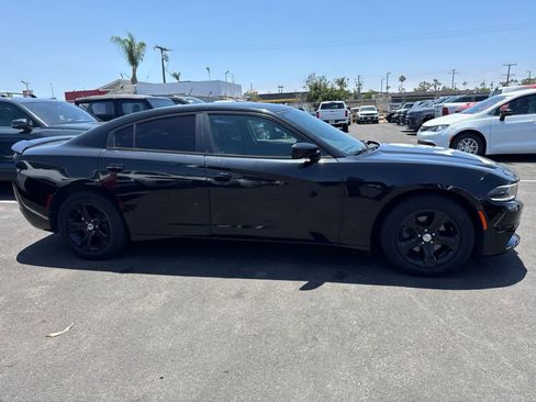 Used 2018 Dodge Charger SXT RWD image 20