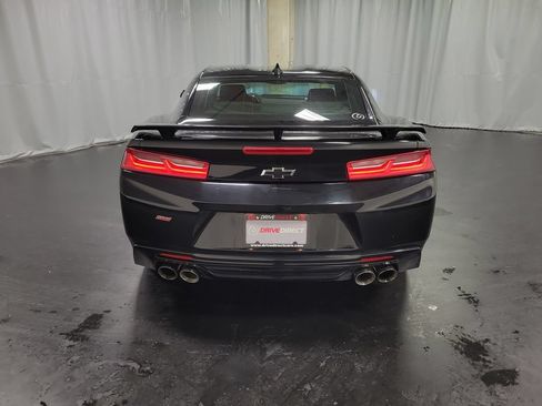 Used 2018 Chevrolet Camaro SS RWD image 8