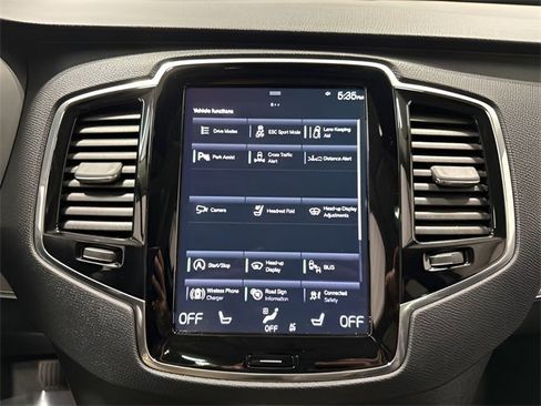 Used 2022 Volvo XC90 T5 Momentum w/ Advanced Package image 16