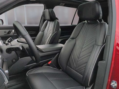 Used 2026 Cadillac Vistiq Luxury AWD/4WD image 24