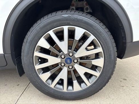 Certified 2020 Ford Escape Titanium AWD/4WD image 6