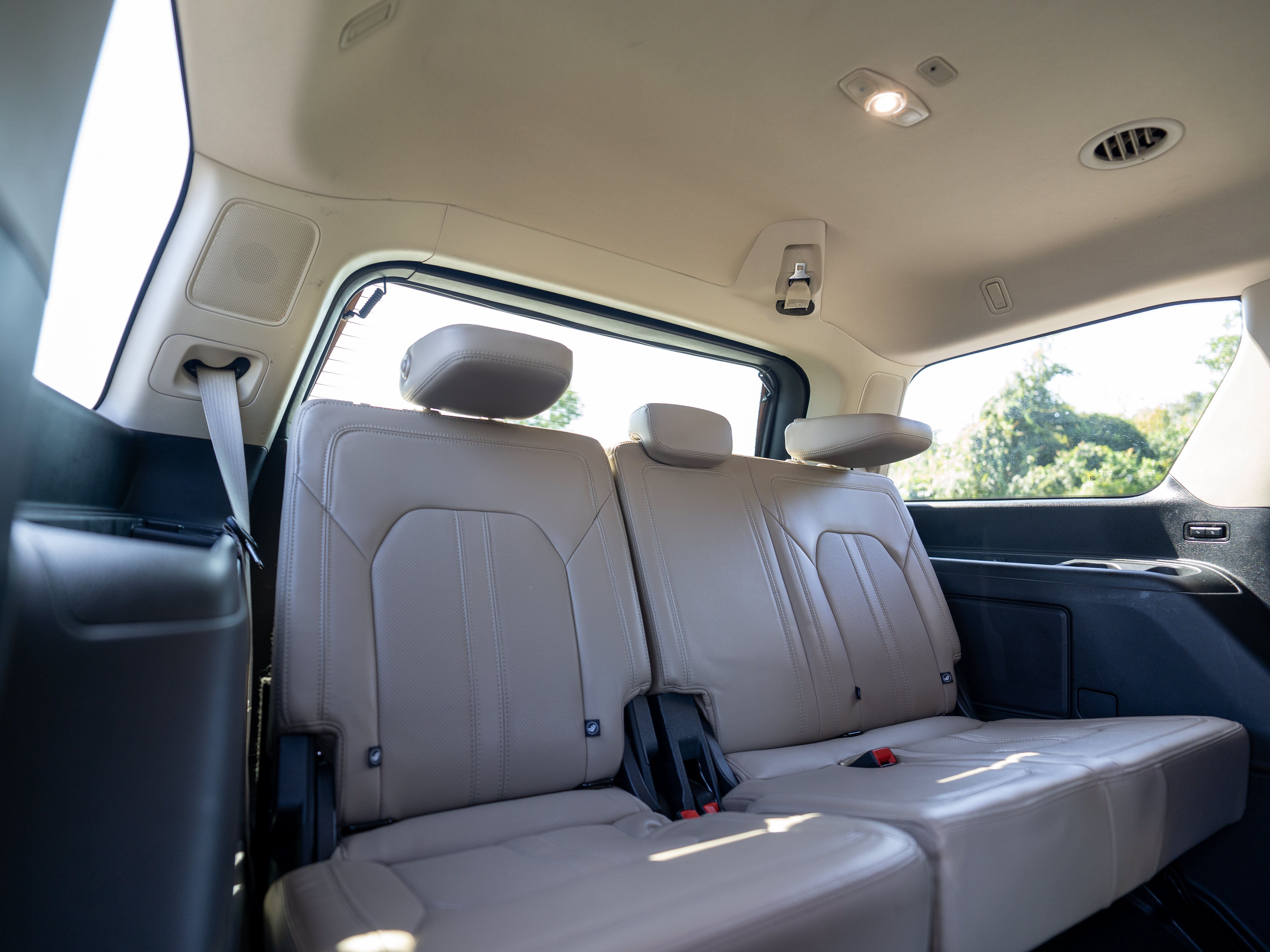 Used 2024 Ford Expedition Limited AWD/4WD image 14