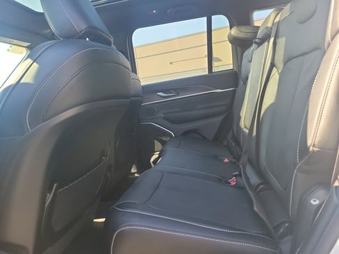 New 2026 Jeep Grand Cherokee Limited AWD/4WD image 27