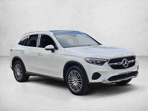 Used 2026 Mercedes-Benz GLC 300 image 7