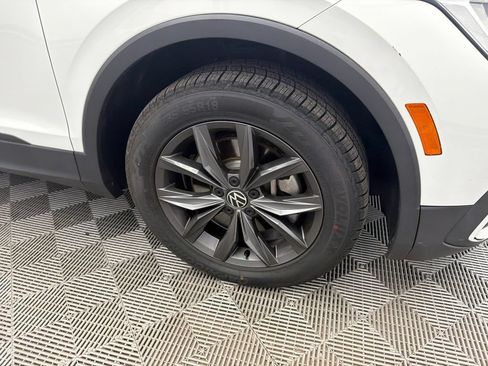 Used 2022 Volkswagen Tiguan SE FWD image 13