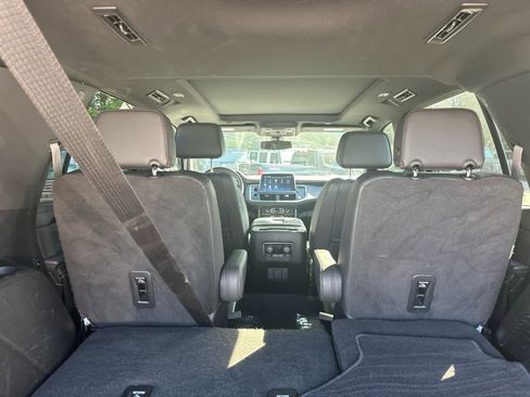 Used 2022 Chevrolet Tahoe RST w/ Luxury Package image 13