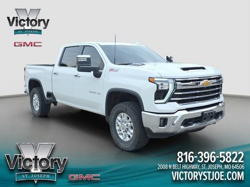 Used 2024 Chevrolet Silverado 3500 LTZ w/ LTZ Plus Package AWD/4WD image 1