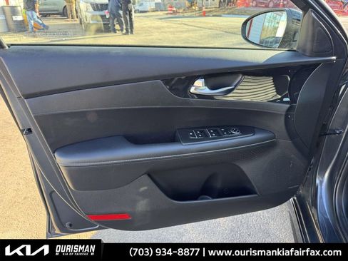 Used 2024 Kia Forte GT-Line w/ GT-Line Premium Package image 16