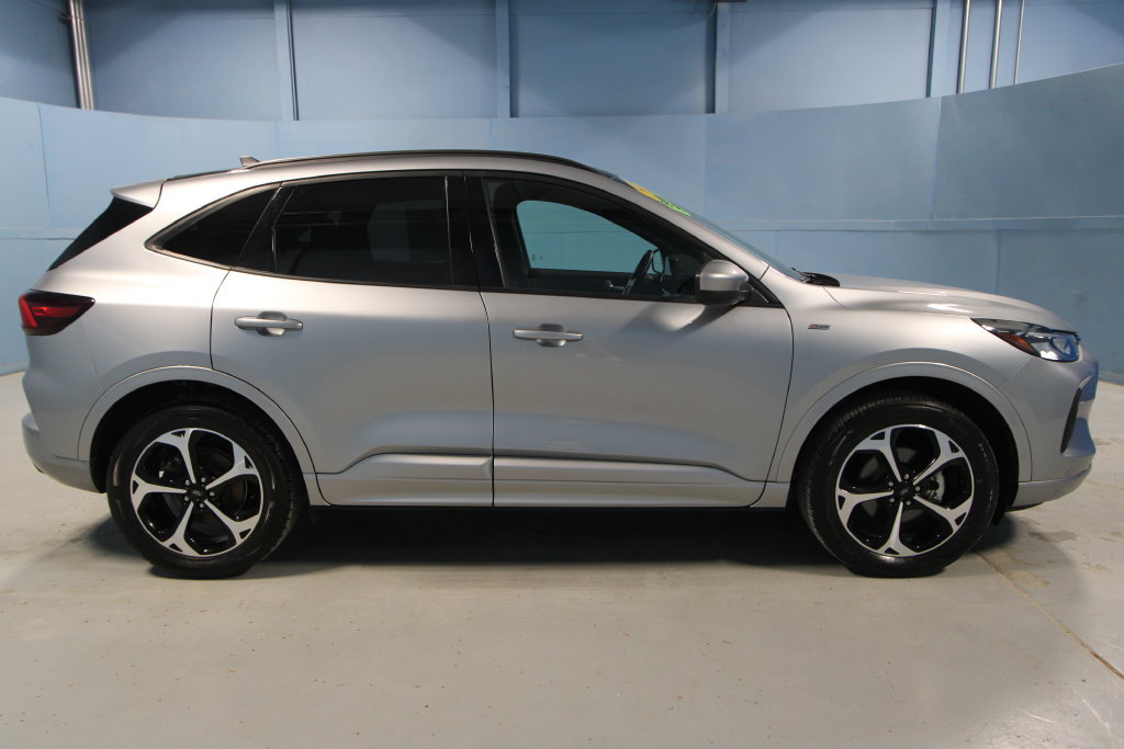 Used 2024 Ford Escape ST-Line Select w/ Tech Pack #1 AWD/4WD image 32