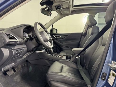 Used 2022 Subaru Forester Touring image 4