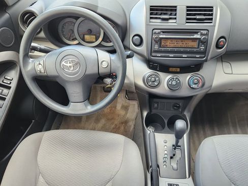 Used 2012 Toyota RAV4 FWD w/ Upgrade Value Pkg image 25