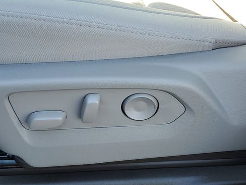 New 2025 GMC Sierra 3500 SLE w/ SLE Convenience Package image 25