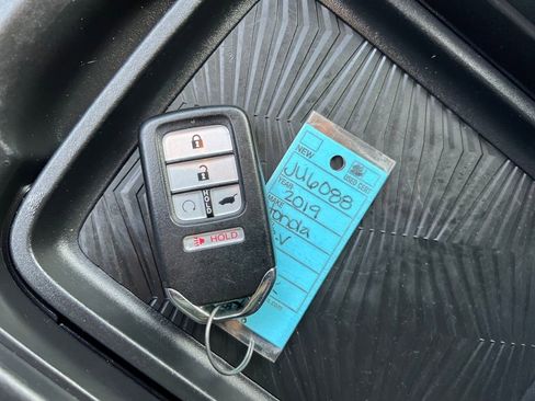 Used 2019 Honda CR-V Touring image 46