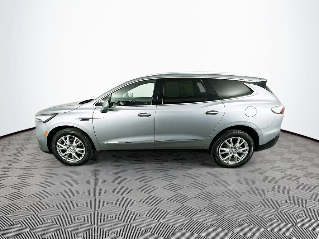 Used 2023 Buick Enclave Premium w/ Experience Buick Package FWD image 6