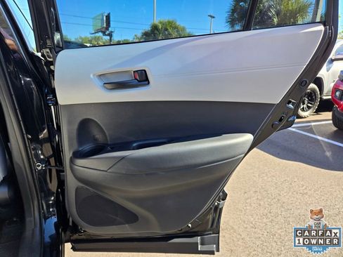 Used 2024 Toyota Corolla Cross L FWD image 37
