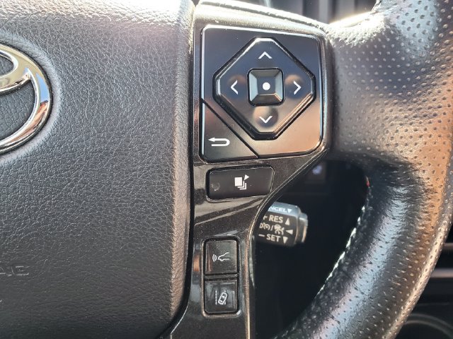 Certified 2023 Toyota 4Runner TRD Off-Road Premium w/ Moonroof Package AWD/4WD image 22