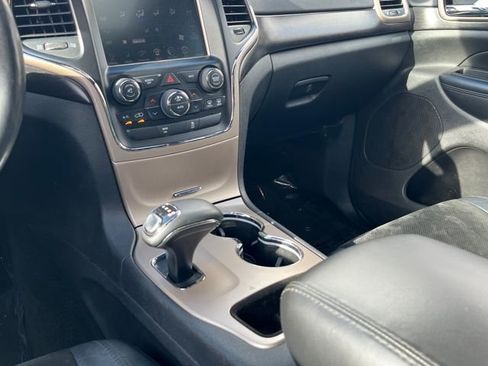 Used 2015 Jeep Grand Cherokee Altitude image 15