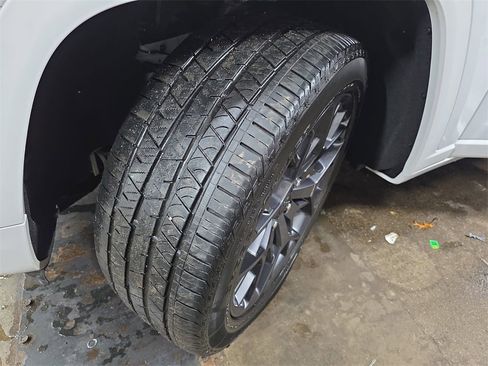 Used 2024 Jeep Grand Cherokee L Summit w/ High Altitude Package image 38