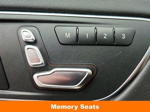 Used 2018 Mercedes-Benz GLA 250 4MATIC w/ Premium Package image 19