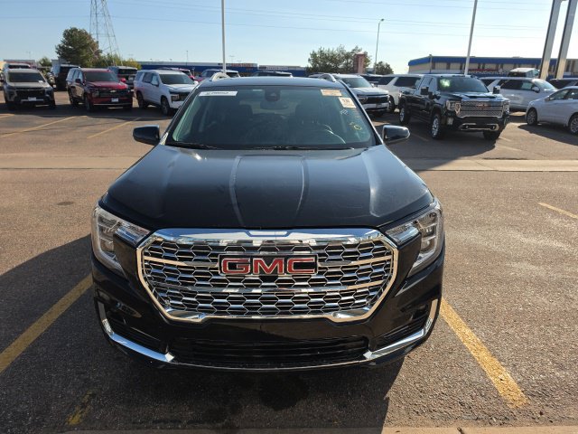 Used 2022 GMC Terrain SLT w/ Infotainment Package II AWD/4WD image 10