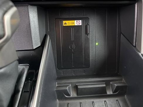 Used 2024 Toyota Tundra Limited image 23