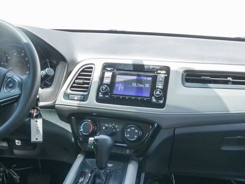 Used 2022 Honda HR-V LX image 12