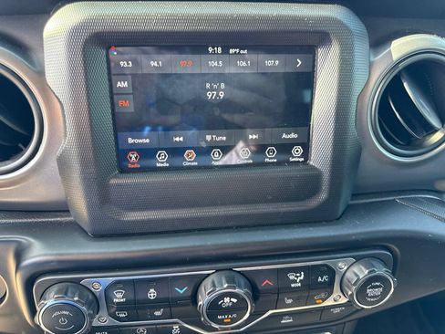 Used 2023 Jeep Wrangler Sport AWD/4WD image 21