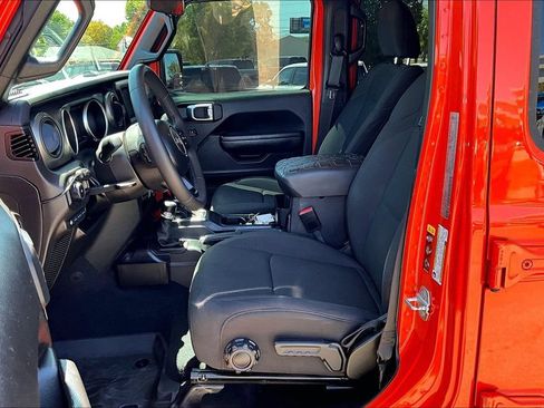 Used 2023 Jeep Wrangler Unlimited w/ Convenience Group AWD/4WD image 21