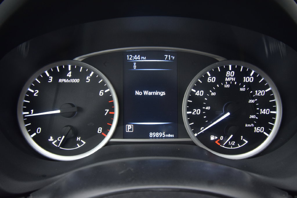 Used 2018 Nissan Sentra SV w/ Premium Package (P01) FWD image 17