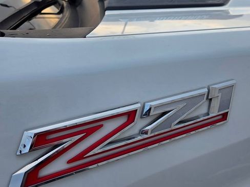 Used 2023 Chevrolet Silverado 2500 LT w/ Convenience Package image 2