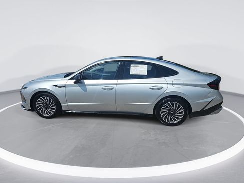 Certified 2026 Hyundai Sonata Limited FWD image 8