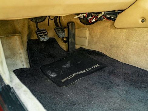 Used 1986 Porsche 944 Turbo image 60