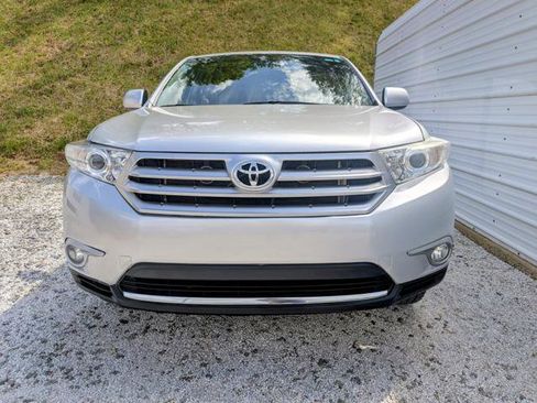 Used 2012 Toyota Highlander SE w/ Tech Pkg image 3