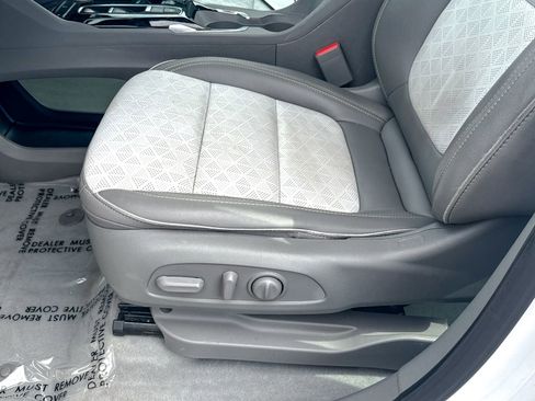 Certified 2023 Chevrolet Bolt EUV Premier FWD image 18