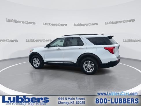 Used 2021 Ford Explorer XLT AWD/4WD image 6