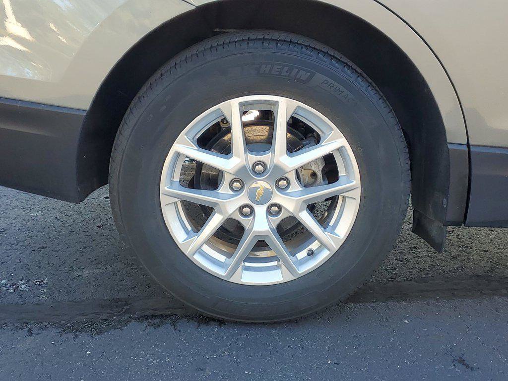 Used 2024 Chevrolet Equinox LT FWD image 32