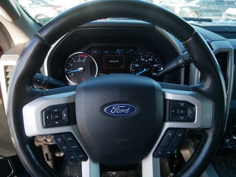 Used 2019 Ford F350 Lariat image 25